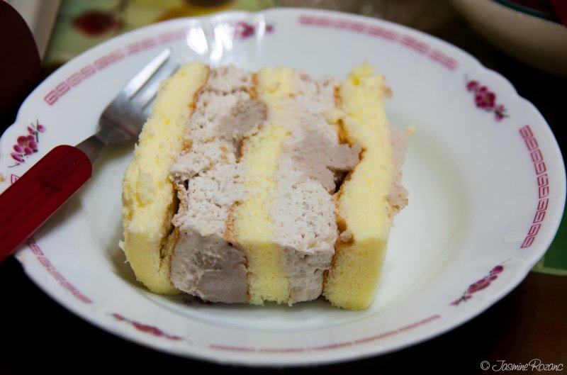Taro cake